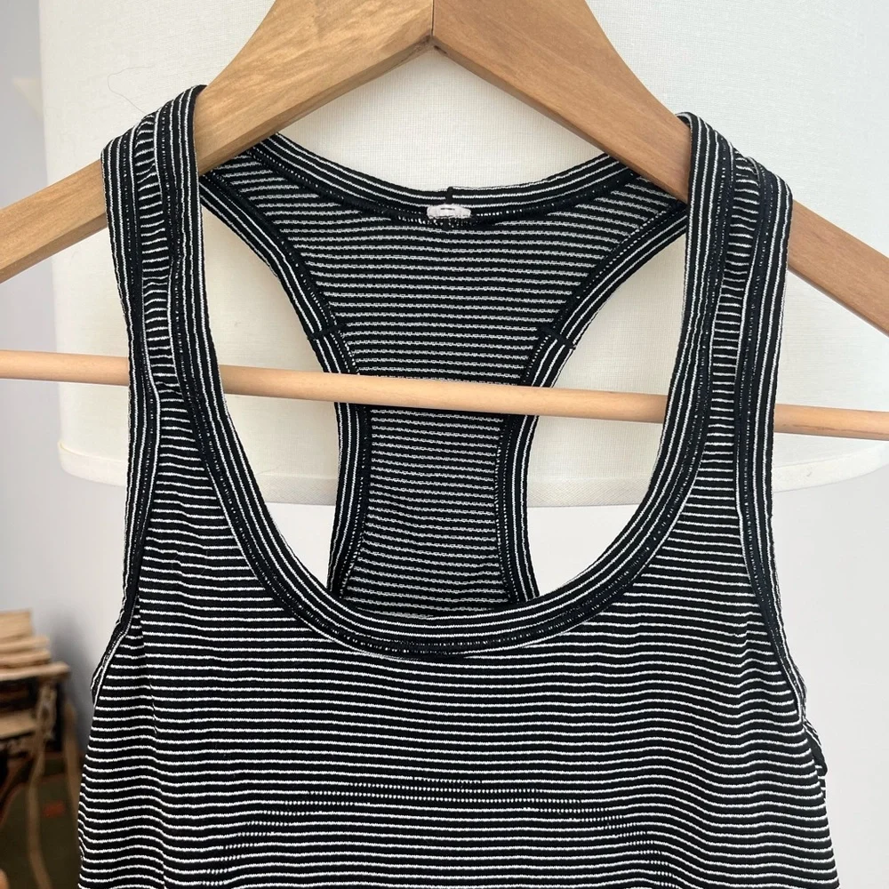 Lululemon Run Swiftly Tech Racerback Tank - Picture 4 of 6